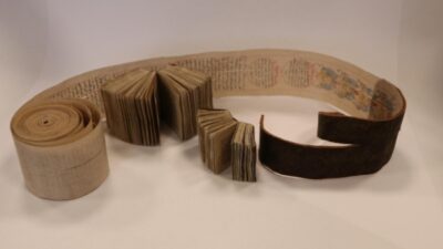 Kur’an-ı Kerim’i 10 bin liraya satmak isterken polise yakalandı