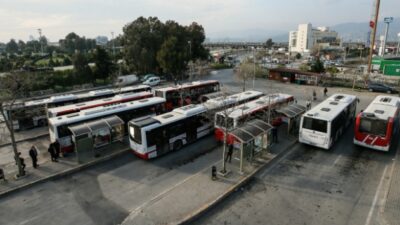 İzmir’de toplu ulaşım sefer saatleri yeniden düzenlendi