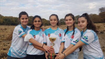 Dostum oryantiring takımından tarihi zafer