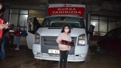 Bursa’da 7 yaşındaki Erva’dan Ayda’ya hediye