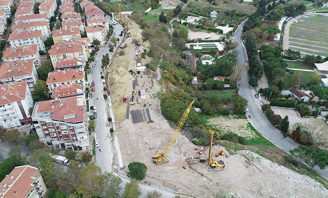 Yer kaymasına kazıklı önlem