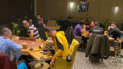 Karantinadan okey masasına