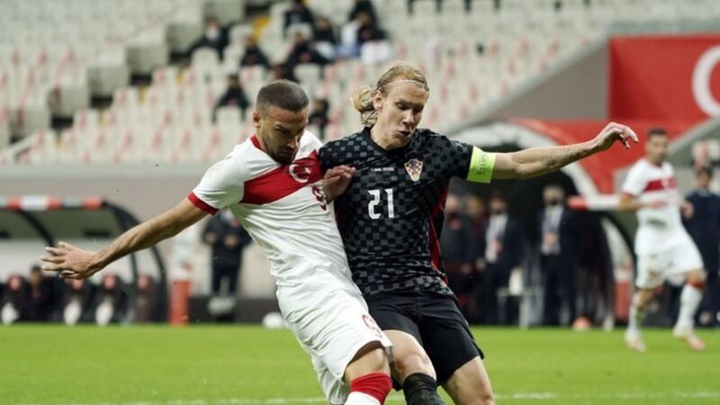 Beşiktaş forması giyen Hırvat milli futbolcu Domagoj Vida'nın yeni tip