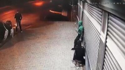 Komşular şişe, hırsız ise taş attı