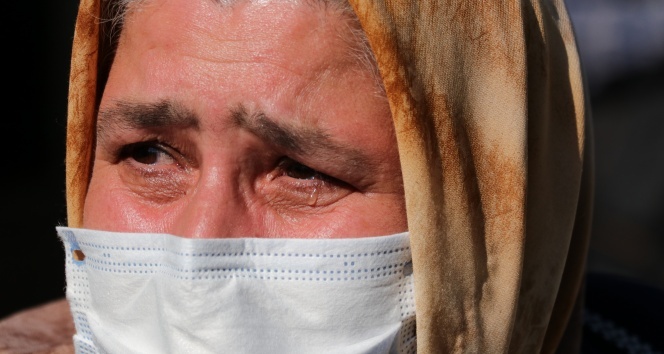 Tekne faciasında ölen 5 kişinin cenazesi gözyaşlarıyla alındı