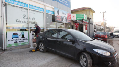 Elektrikli araçların şarjı Tomurcuk Otomotiv’den