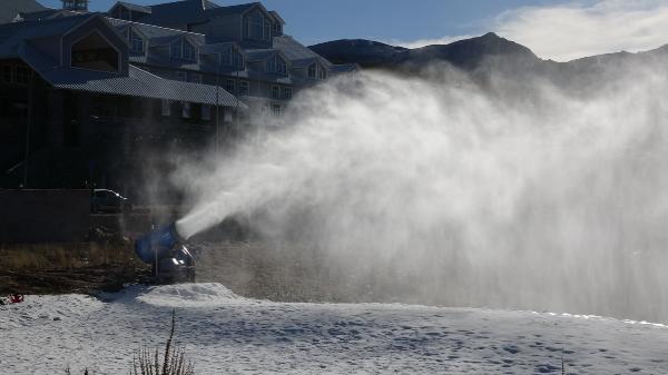 Uludağ’da suni kar sürprizi