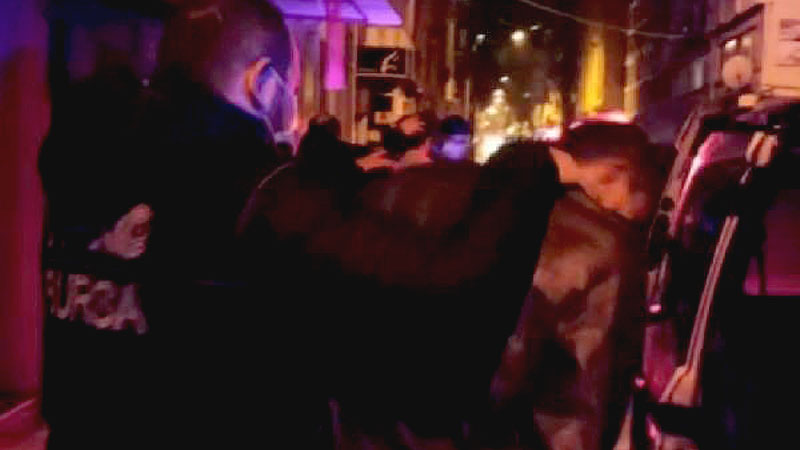 Bursa’da polise alkışlı teşekkür Bursa’da polise alkışlı teşekkür