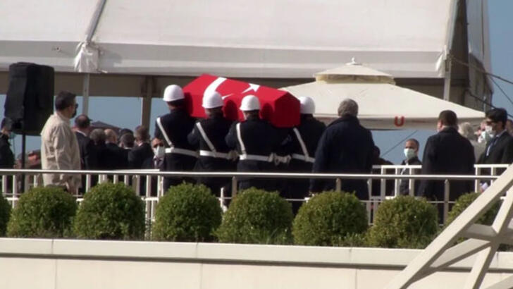 Mesut Yılmaz, son yolculuğuna uğurlanıyor!