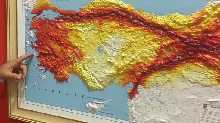 Doç. Dr. Irmak’tan uyarı: Hasarlı evlere girmeyin ana artçı henüz olmadı Doç. Dr. Irmak’tan uyarı: Hasarlı evlere girmeyin ana artçı henüz olmadı