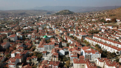 O ilçede 65 yaş ve üstüne kısıtlama!