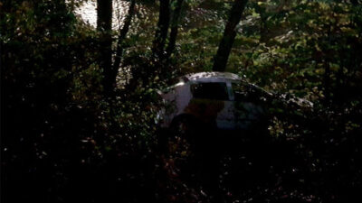 Bursa’da nişan için gelen uzman çavuşun otomobili uçuruma yuvarlandı