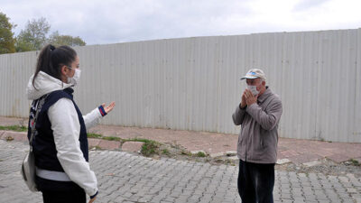 Maske takmadığı için ceza yazılmak istenince, ‘kimliğim yok’ dedi
