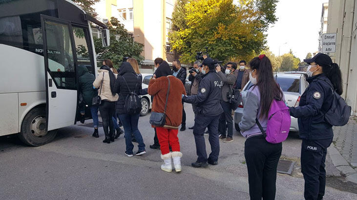 Fuhuş operasyonunda, 34 kişi adliyede