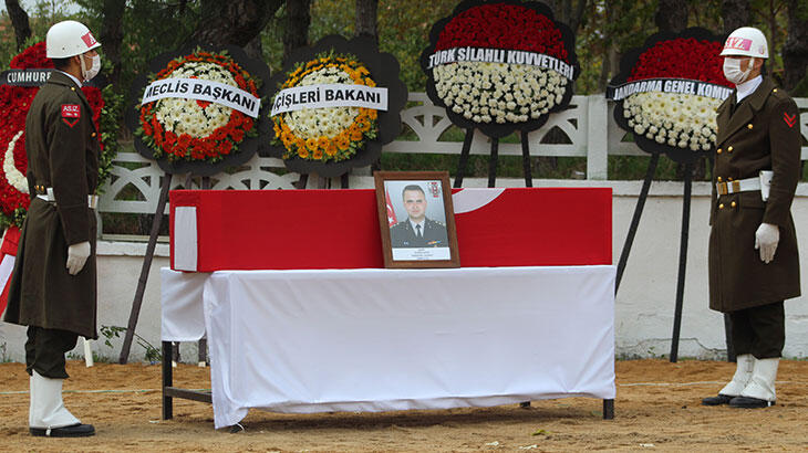 Şehit yarbay gözyaşlarıyla uğurlandı