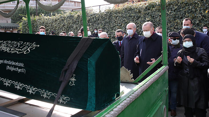 Cumhurbaşkanı Erdoğan, Bakan Pekcan’ın annesinin cenaze törenine katıldı