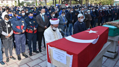 Görevi başında vefat eden itfaiye amiri son yolculuğuna uğurlandı