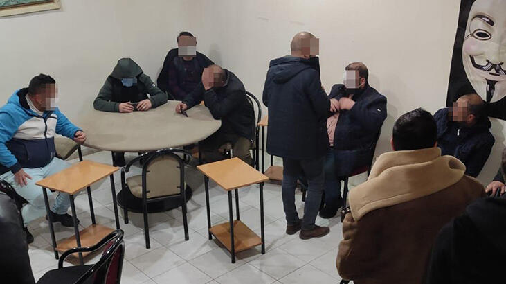 Kıraathaneye baskın! 17 kişiye 9 bin 422 lira ceza