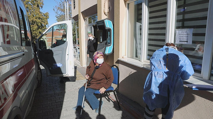 Karantinada olması gerekirken belediyede yakalandı Karantinada olması gerekirken belediyede yakalandı
