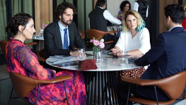 Ünlü oyuncudan kötü haber! 6 yıllık evlilik tek celsede bitti Ünlü oyuncudan kötü haber! 6 yıllık evlilik tek celsede bitti