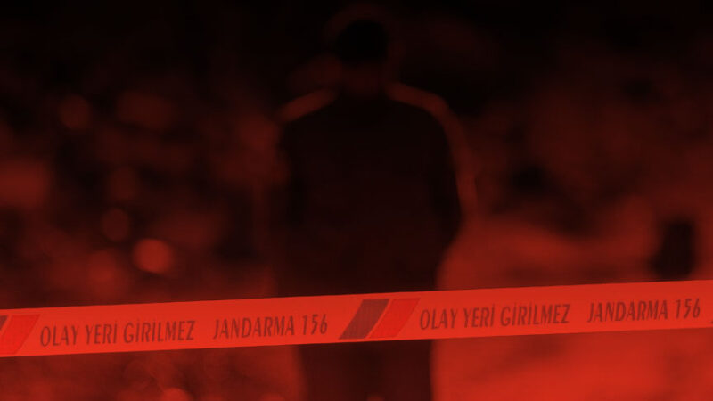 Bursa’da kapalı olması gereken mekanda cinayet Bursa'nın Gemlik ilçesinde Özcan Vergili (54) koronavirüs tedbirleri kapsamında kapalı