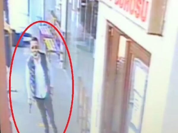 Bursa'da oğlunu ziyaret için gittiği cezaevinin önünde bekleyen taksici Sadık