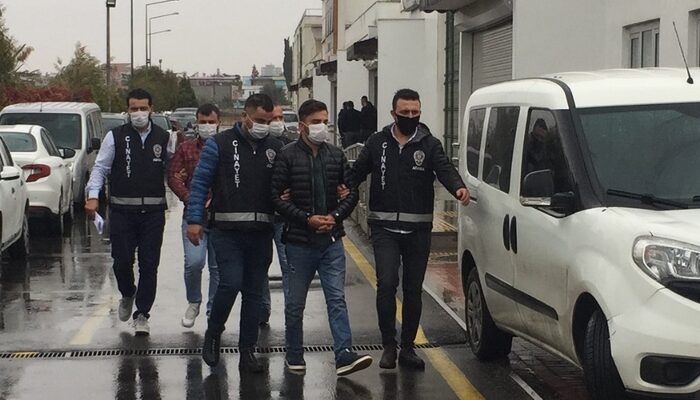 ‘Gey gibi giyinmişsin’ diyen kişiyi tabancayla vurdu!