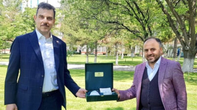 Çiftçinin imdadına Türk Şeker yetişti, 35 milyon liralık salçalık domates aldı