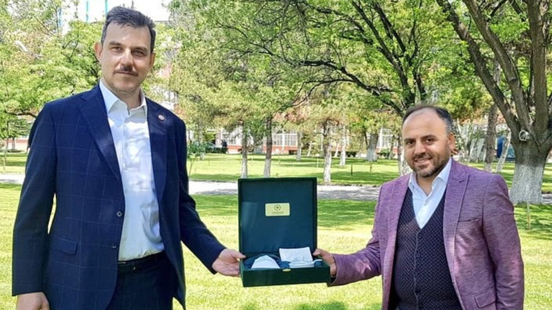 Çiftçinin imdadına Türk Şeker yetişti, 35 milyon liralık salçalık domates aldı