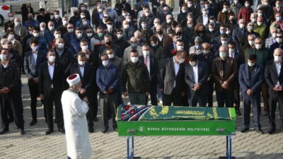 Depremde hayatını kaybetti! Bursalı Elif son yolculuğuna uğurlandı