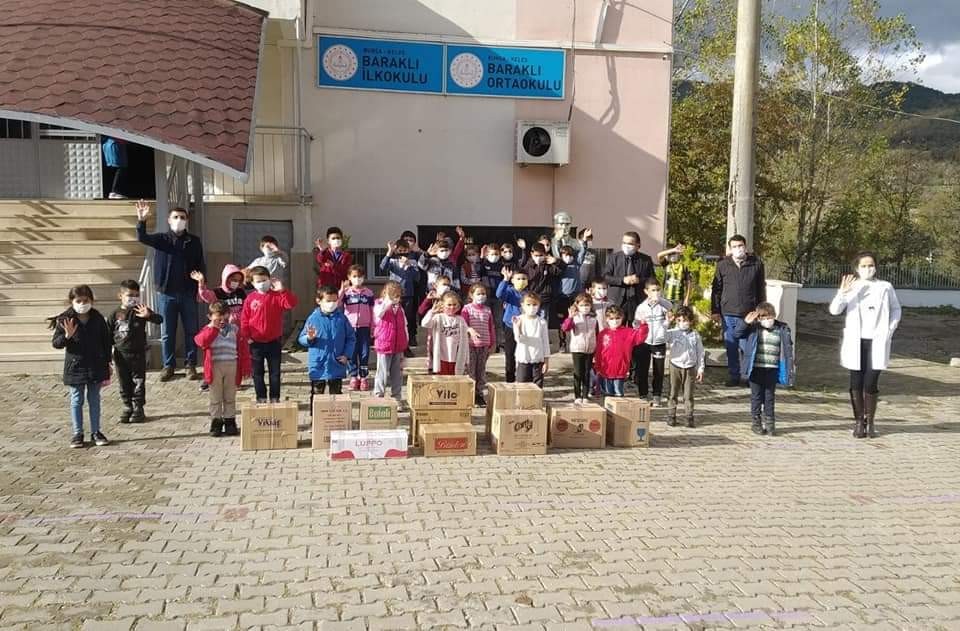 Kelesli miniklerden depremzedelere mektup ve yardım