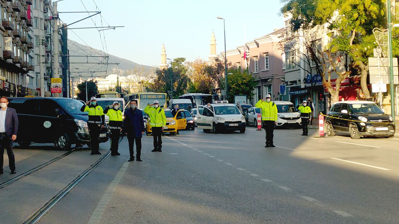 Bursa’da hayat 09.05’te durdu