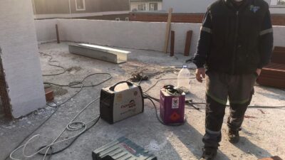 İşçiler öğle molasına çıkınca hırsızlar inşaatı soydu