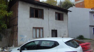 Bursa’da metruk binada çıkan yangın korkuttu