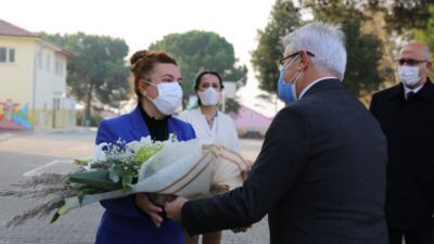 Başkan Erdem’den öğretmenlere anlamlı armağan