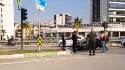 Bursa’da kavşakta kaza