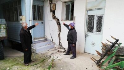 Binalar, mezarlıklar yarıldı! Depremden sonra evlerine giremez oldular