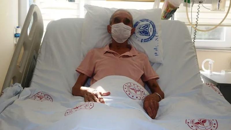 Maskeyi yanlış kullandı! Ölümden böyle döndü