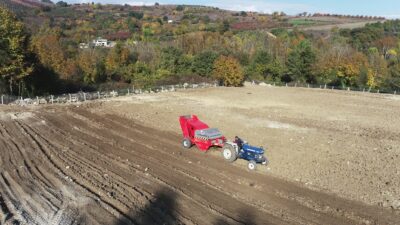 Taş toplama aracıyla 2500 dönüm arazi temizlendi