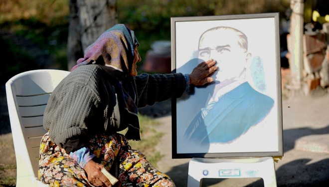 Bursalı Fatma nine, Atatürk ile diyaloğunu anlattı Bursalı Fatma nine, Atatürk ile diyaloğunu anlattı