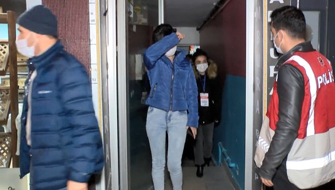 Mühürlü mekanda korona partisi