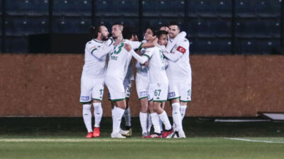 Bursaspor’un gençleri plakayı gördü!