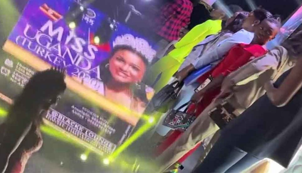 Şoke eden görüntüler! Korsan güzellik yarışması