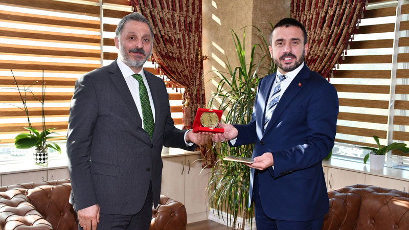 Kestel Belediyesi, TSE ISO 9001 Yönetim Sistemi’nde başarıyla geçti Kestel Belediyesi, Türk Standartları Enstitüsünden almış olduğu belgelerin uygulanabilirliğine yönelik