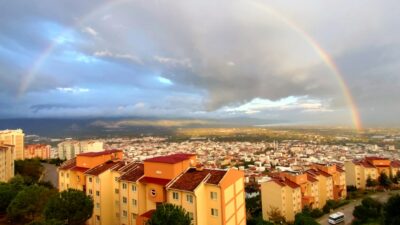 Bursa semaları gökkuşağı ile renklendi