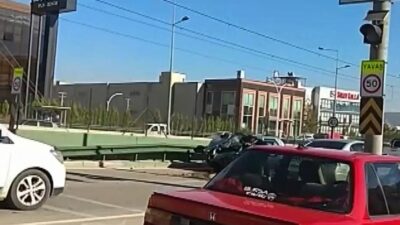 Bursa’da 10 dakikada iki feci kaza