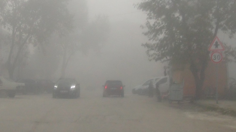 Bursa’da sis zor anlar yaşattı Bursa’da sis zor anlar yaşattı