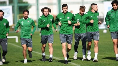 Bursaspor ara vermeden Karşıyaka maçı hazırlıklarına başladı