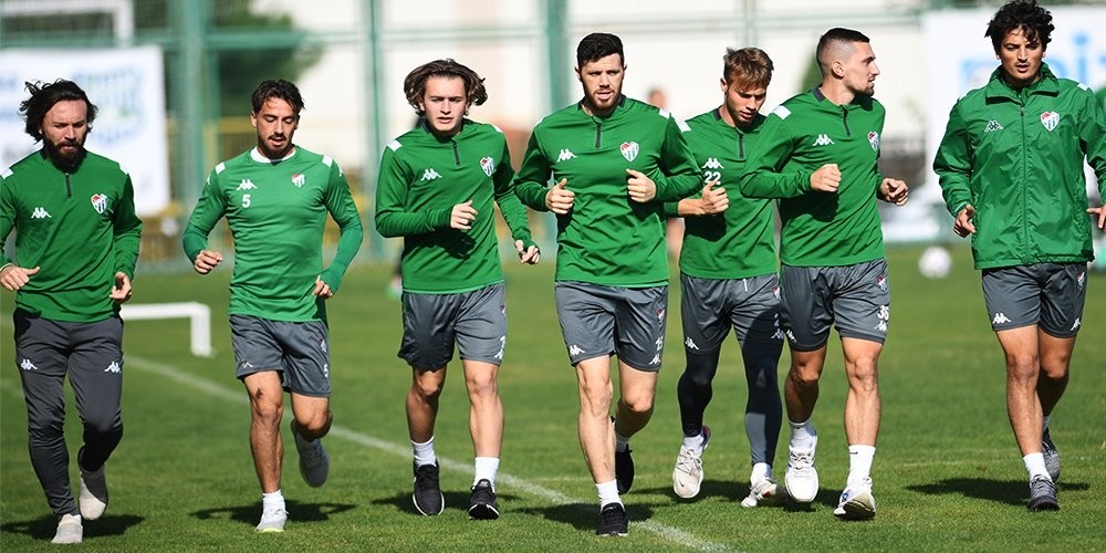 Bursaspor ara vermeden Karşıyaka maçı hazırlıklarına başladı Bursaspor ara vermeden Karşıyaka maçı hazırlıklarına başladı