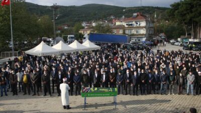 Depremde hayatını kaybetti! Bursalı Elif son yolculuğuna uğurlandı
